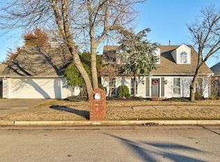 1816 Olde Towne Rd, Edmond, OK 73034