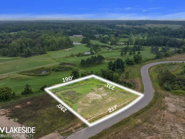 1811 Vista Dr, Oakland, MI 48363