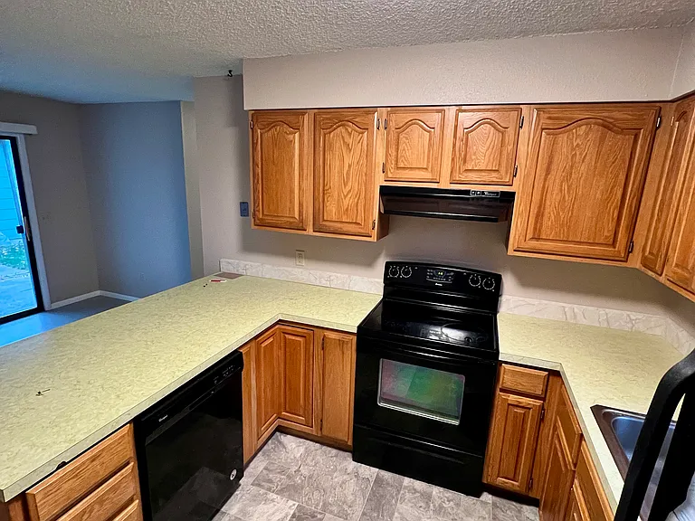 1121 Yellowstone Ave — Photo 5
