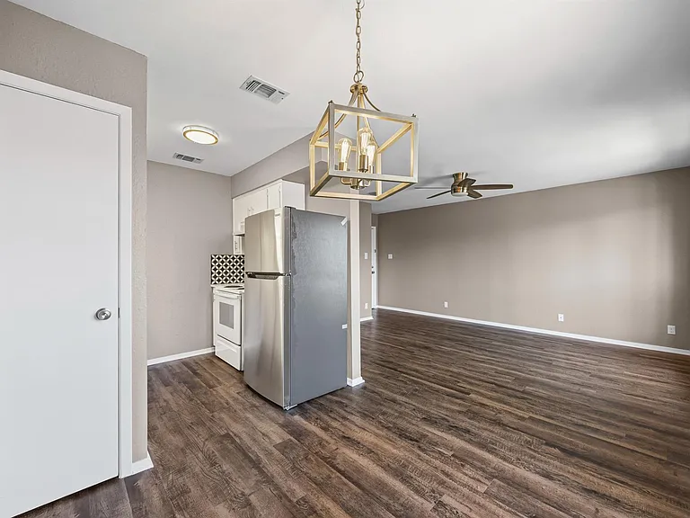 5215 Saint Georges Grn #D — Photo 7