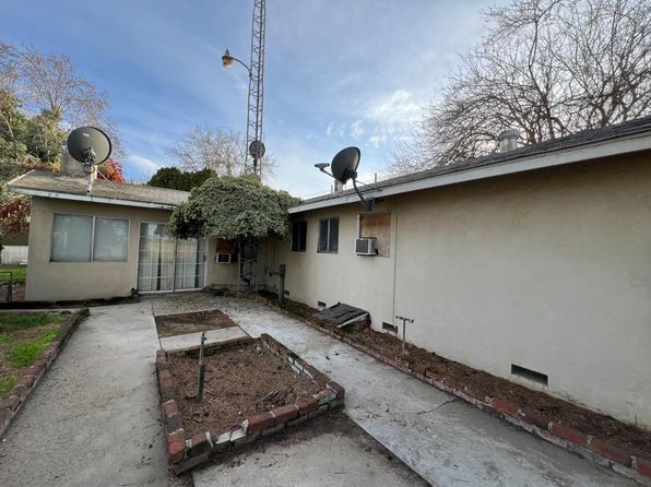 4024 N Washington Blvd, Livingston, CA 95334