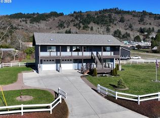 15289 Oceanview Dr, Brookings, OR 97415