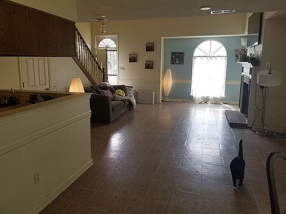 4th image of 5920 Garden Walk E