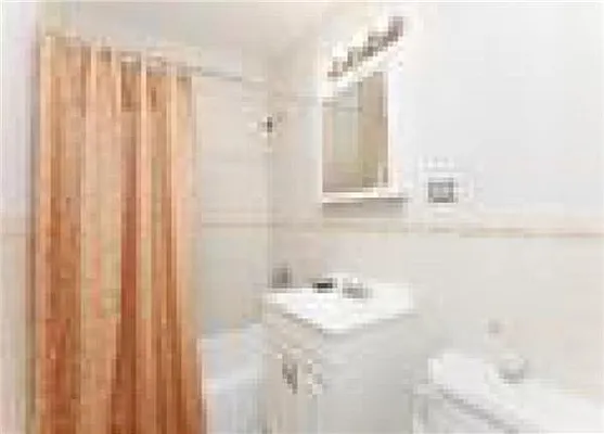 Rented by R New York | media 1