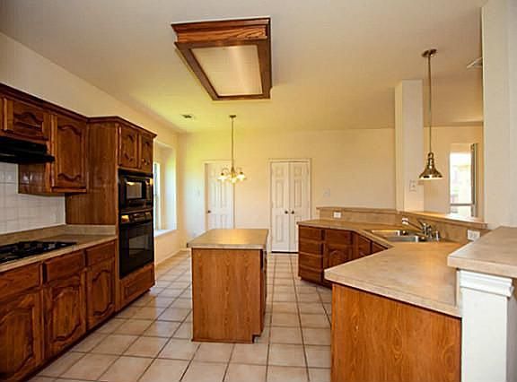 4th image of 1211 Destiny Ct