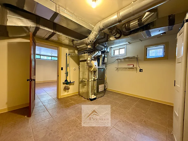 429 E San Rafael St — Photo 34