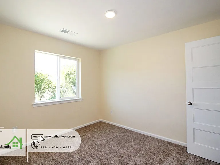 9657 Swasey Dr — Photo 15