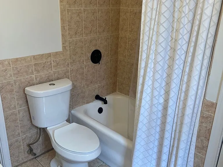 2561 S Taylor Rd — Photo 23