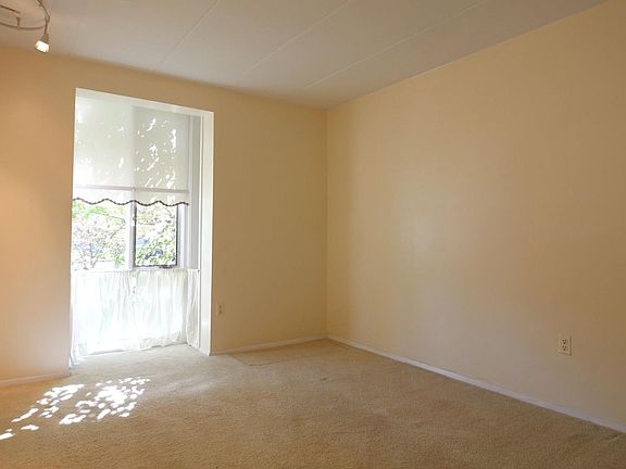 2nd image of 2630 Wagon Dr APT 1C