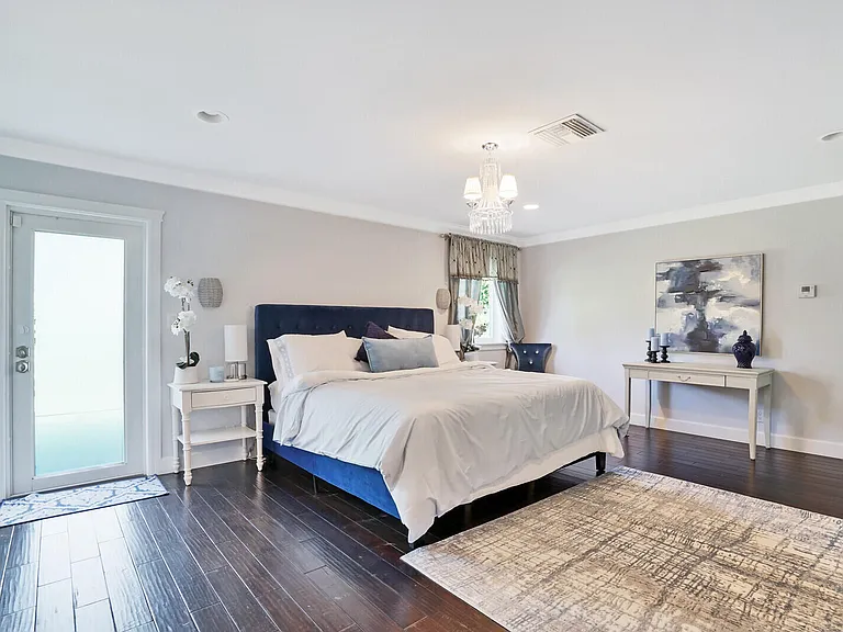 17 E Ocean Ave — Photo 29