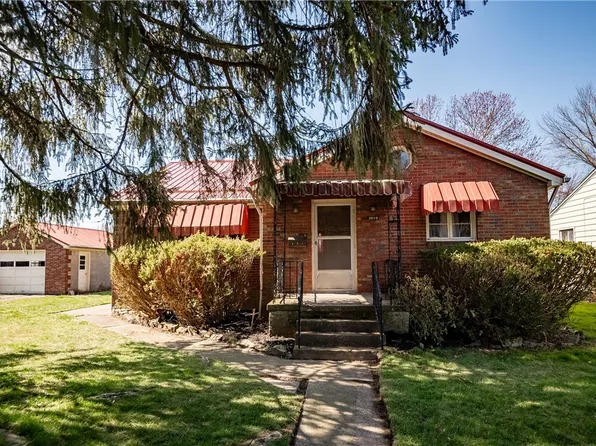 2010 Carolyn St, Farrell, PA 16121