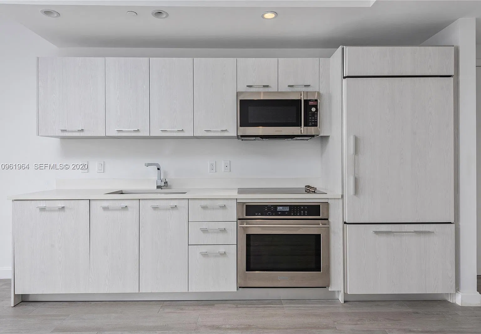 1 bed, 738 sqft, $3,350 — Photo 4