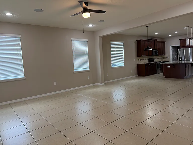 2410 Chateau Loop — Photo 23
