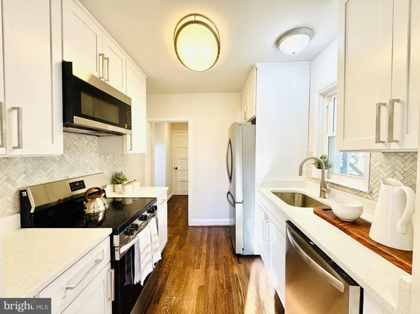 31 N Marshall St, Front Royal, VA 22630