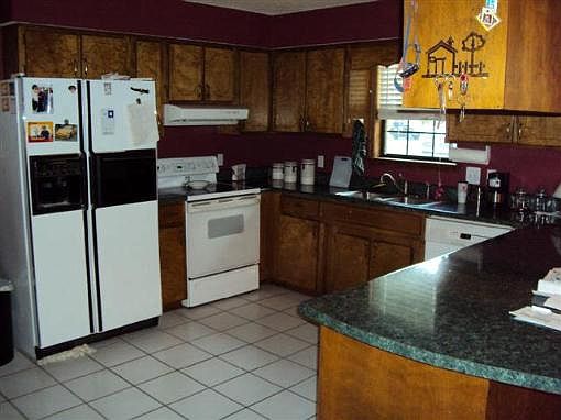 5th image of 3612 Becky St