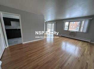 1026 S River Rd APT 2B, Des Plaines, IL 60016