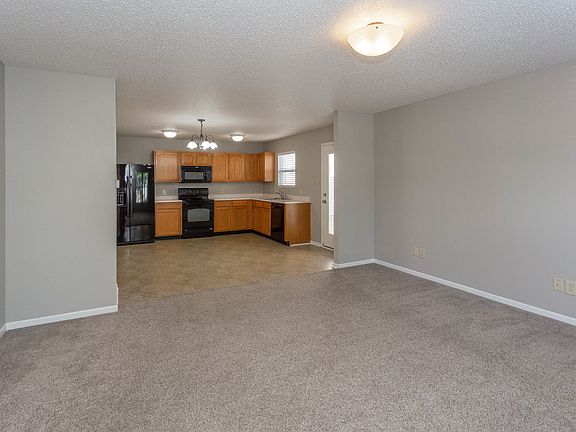 3rd image of 14183 Clapboard Dr