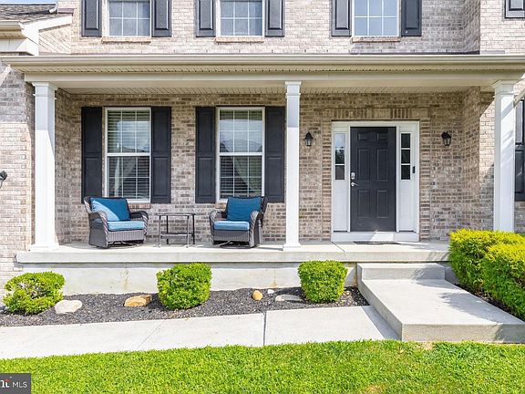 2nd image of 116 Zinnia Way
