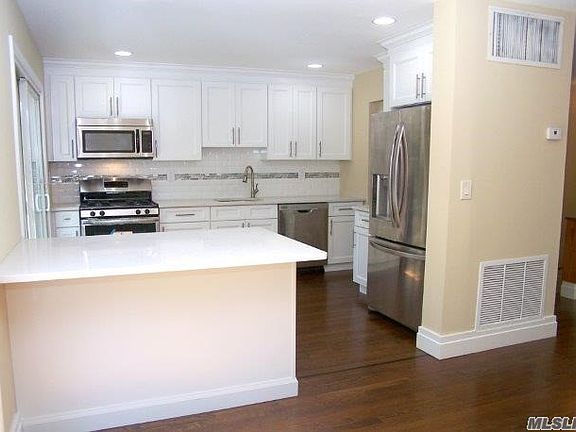 3rd image of 22 Clifford Blvd