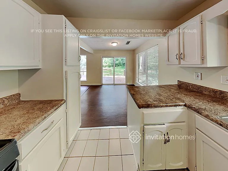 614 Oxford Hall Dr — Photo 8
