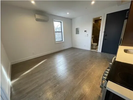 Rented by CW Realty Property Management LLC | media 5