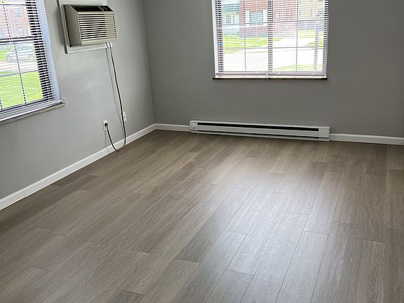 5th image of 539 Telford Ave APT D