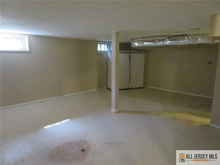 52 Avenel St — Photo 13