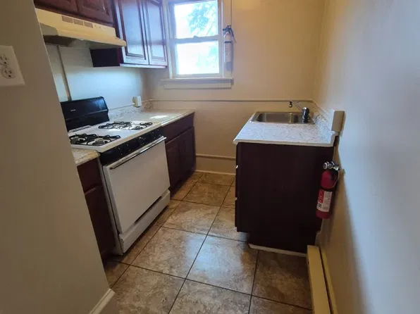 Lenape Apartments, 15-27 S 7th St #27-301, Stroudsburg, PA 18360