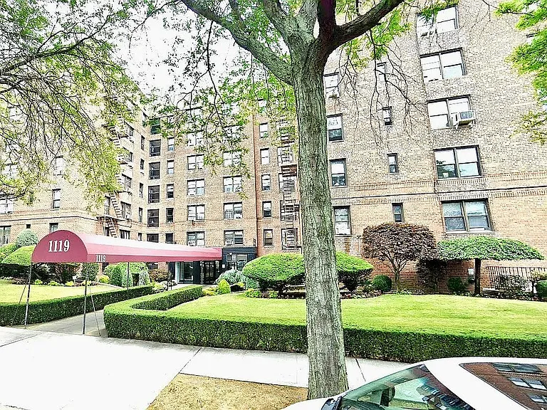 1119 Ocean Pkwy #3G — Photo 11