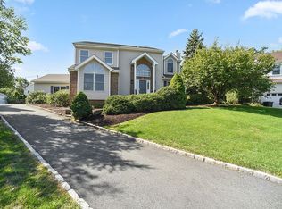 15 Baumgartner Dr, Madison, NJ 07940