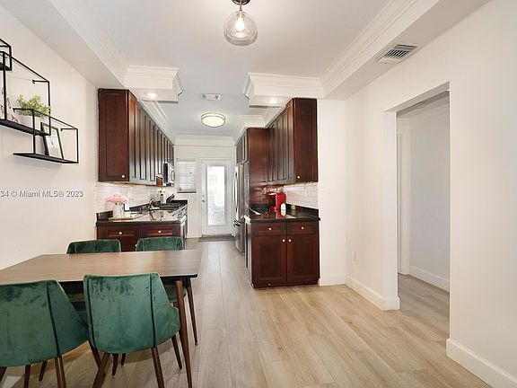 5th image of 1245 Euclid Ave APT 2