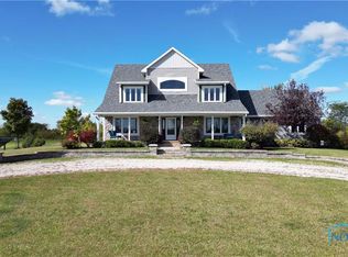 26551 Tracy Rd, Walbridge, OH 43465