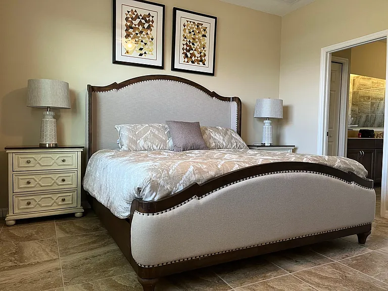Main bedroom with large walk in closet