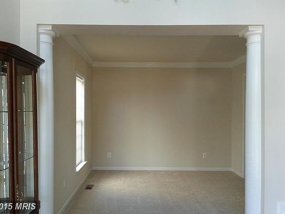 5th image of 132 King Edward Ct