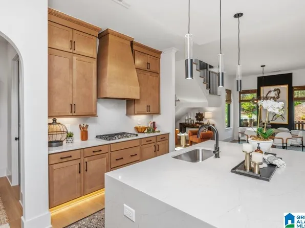 6169 Lyndon Dr, Birmingham, AL 35242