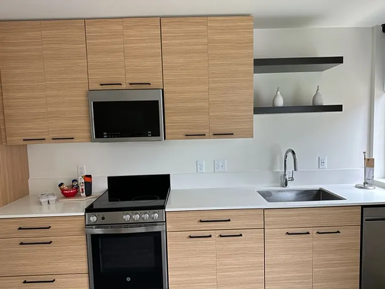 Ferry Street Manor — Photo 18