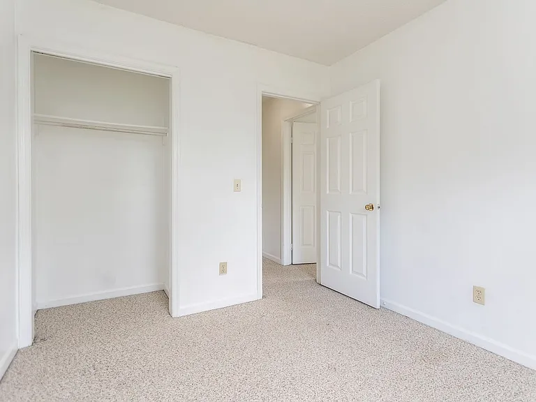 1124 Mountain View Dr — Photo 32