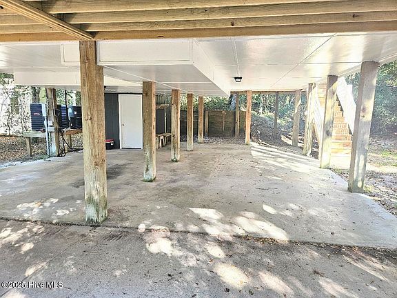 4th image of 108 Sand Castle Dr