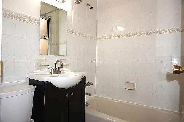 Rented by Modern Spaces | media 8