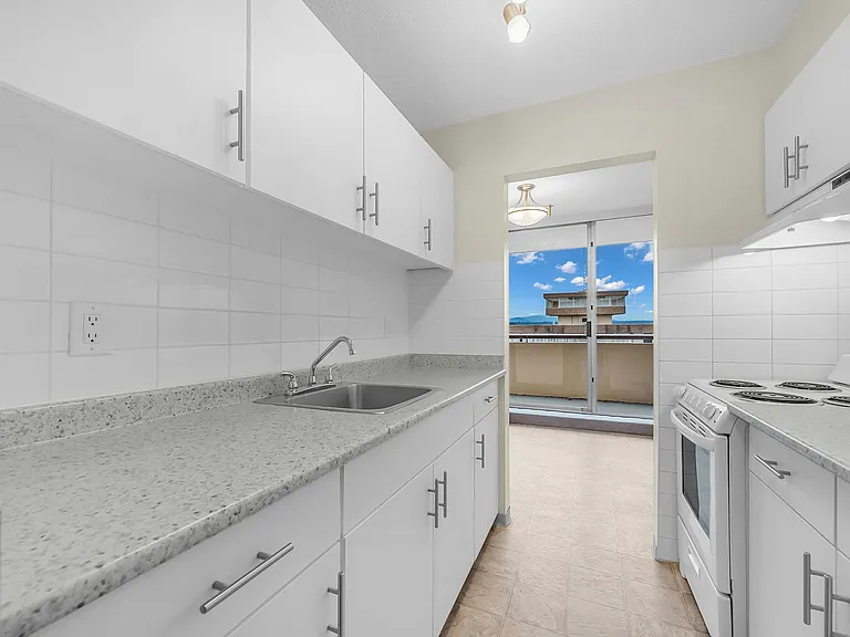 700 Hamilton St — Photo 12