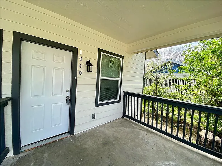 1040 E Richmond Ave — Photo 14
