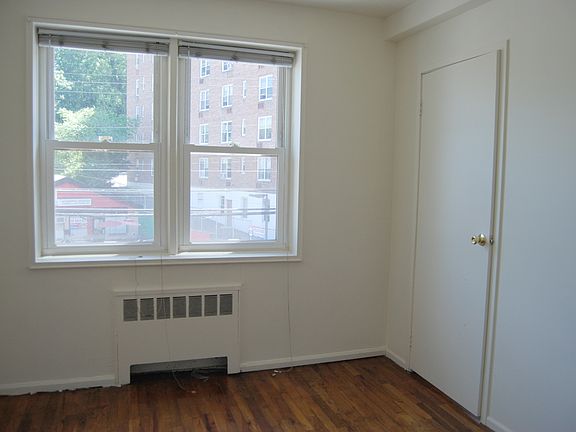 5th image of 30 E Hartsdale Ave APT 2D