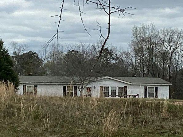 769 Island Rd, Titus, AL 36080