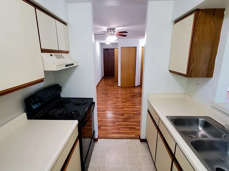 Orchard Village Apartments — Photo 164