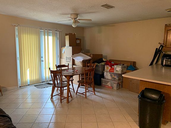 5th image of 77 Fleetwood Dr