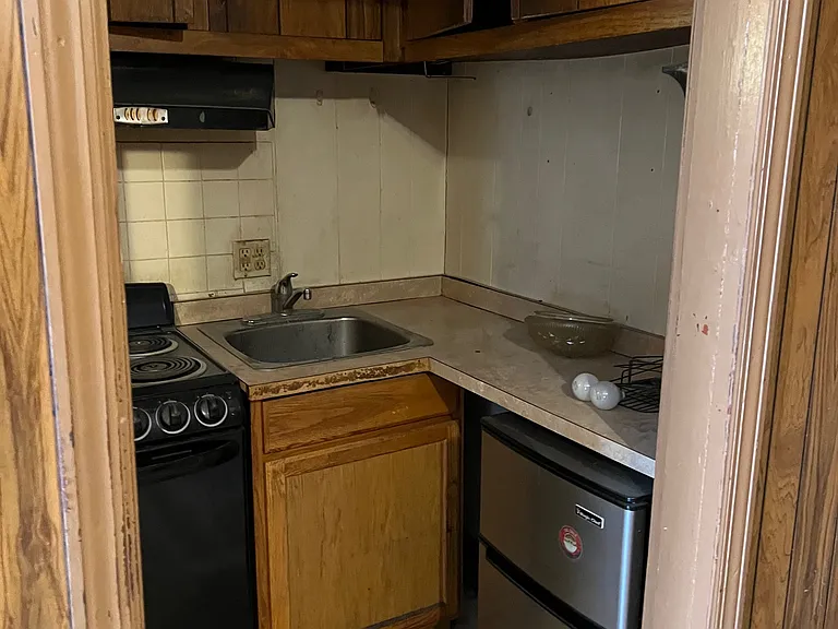 224 N College St #224 — Photo 7
