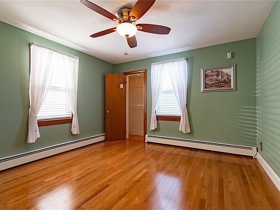 5th image of 85 Olympia Ave