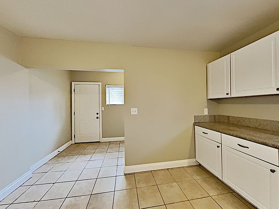 3rd image of 1309 W 59th St