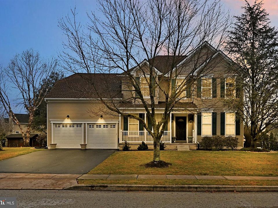 1st image of 648 Birchleaf Dr