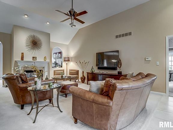 2nd image of 1308 Ravenswood